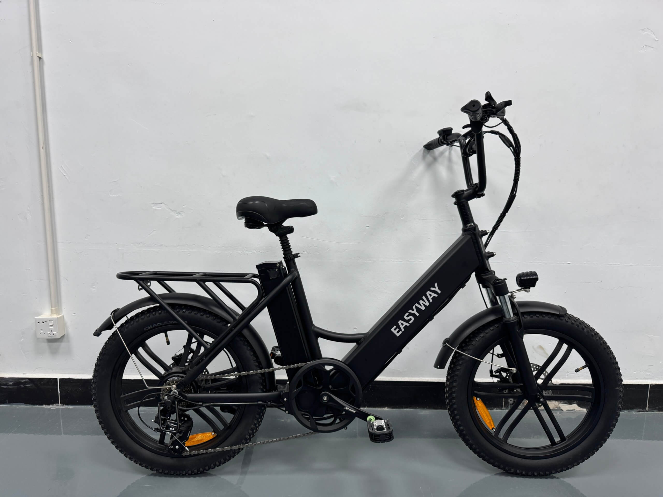 2 8 scaled e-bike